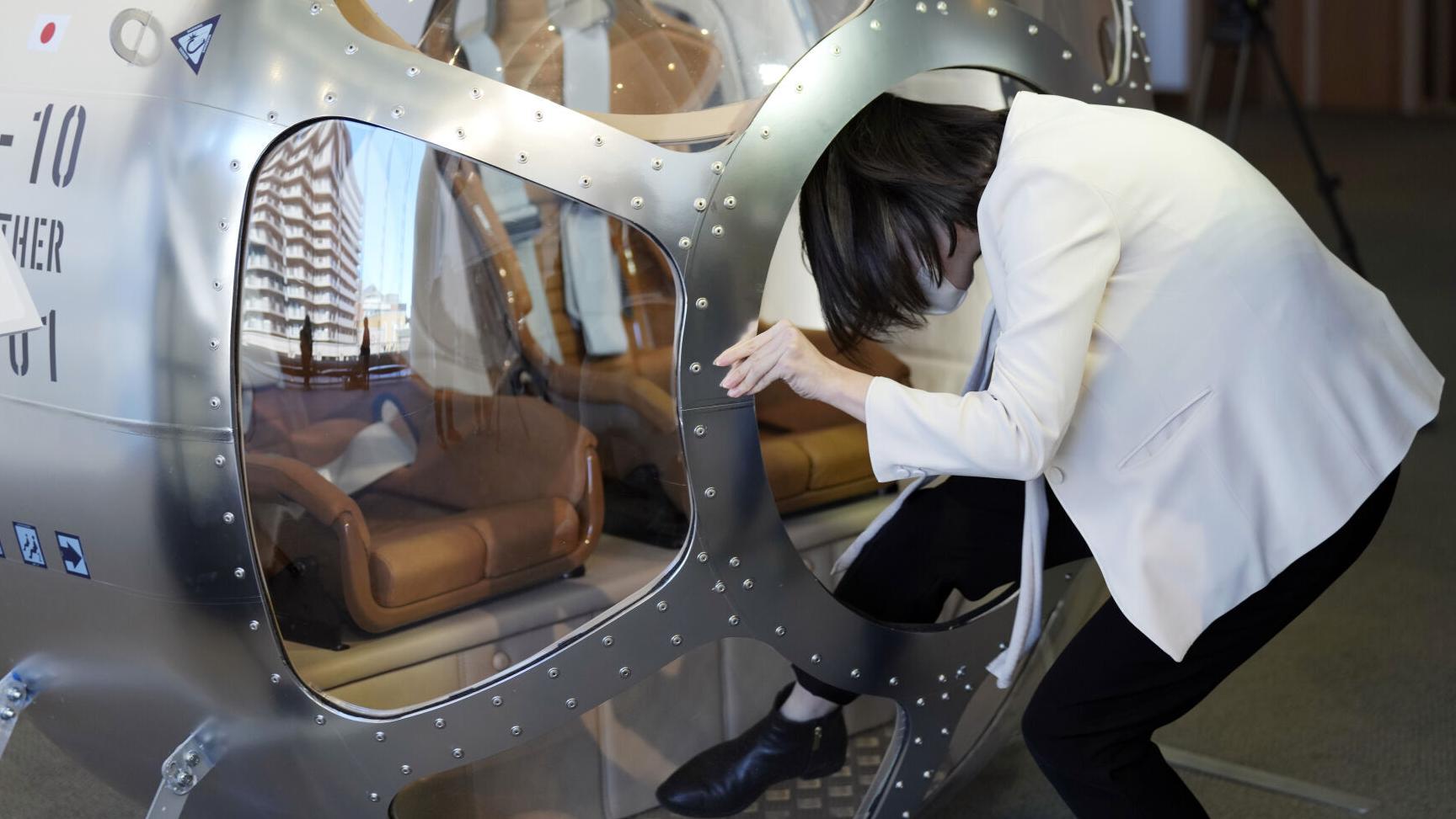 Japanese startup unveils balloon flight space viewing tours